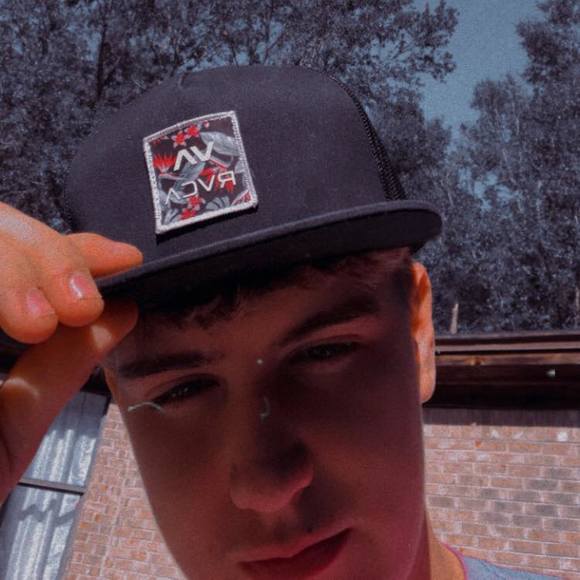 adamchambers749